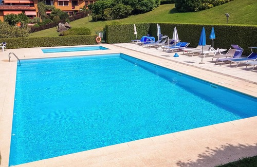 Vignone Apartment | Spacious 4½-room apartment with 3 balconies, pool and children's pool
