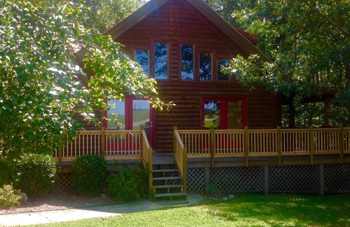 Spencer Cabin | Spacious 4B-2.5B nestled in gated community-2 miles to Fall Creek Falls Park