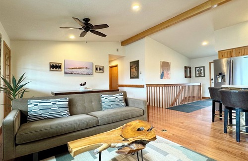 Kremmling House | Spacious 4BD 3BA Mountain Retreat with Deck Views.