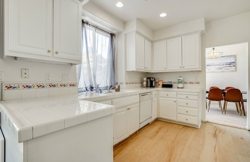Tennyson - Alquire House | Spacious 4BR 3BA | King Bed | Private Yard | SF Bay Area