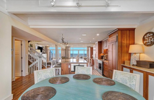 North Shores House | Spacious 4BR/5BA Oceanfront Townhouse - Community Pool,Tennis Court