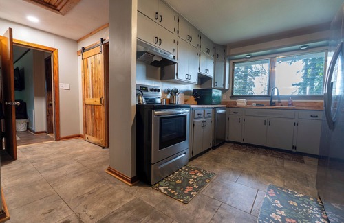 Gadsden House | Spacious 4BR Home- Perfect for Families & Groups!n1 min from Noccalula Falls