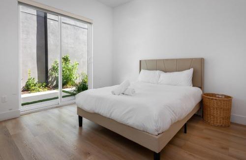 Elysian Heights Apartment | Spacious 4BR House in Prime Echo Park Location