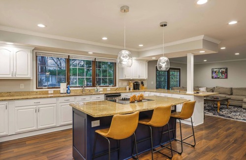 Near East Columbus House | Spacious 4BR Near Botanical Gardens + Downtown