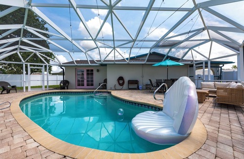 Port Charlotte - Charlotte Harbor House | 🌴 Spacious 4BR Oasis Private Pool 20 Min to White Sand Beaches
