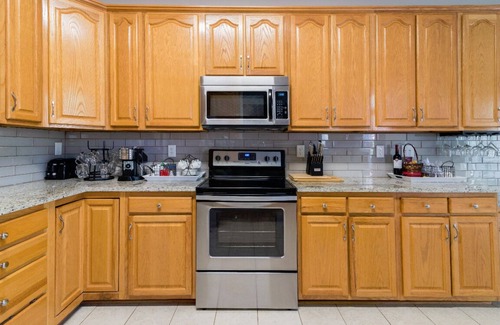 Charlotte House | Spacious 4BR Ranch with Private Pool and Sunroom - Near Charlotte