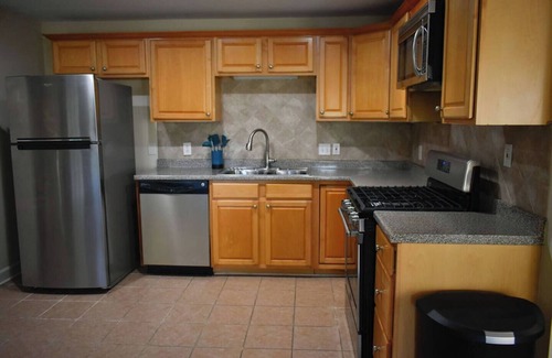 Marietta House | Spacious 4BR4BA Home Dual Kitchens & Gamerooms