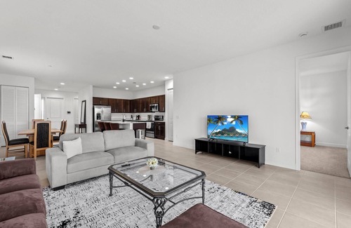 Wellington House | Spacious 5-bedroom house with AC and WiFi in marvelous Loxahatchee Groves