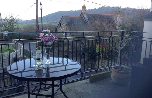 Kentchurch House | Spacious 5 bed property with hot tub/sauna situated in picturesque Grosmont