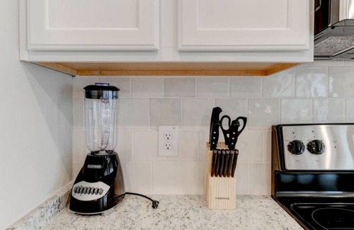 Troy House | Spacious 5-Bed Retreat in Troy