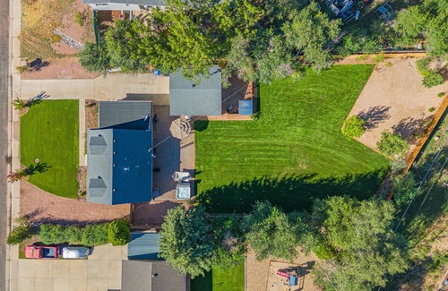Stratmoor House | Spacious 5-bedroom home near top Co. Springs attractions