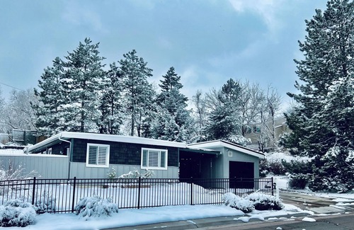 Littleton House | Spacious 5-bedroom house with AC and WiFi near downtown Littleton.