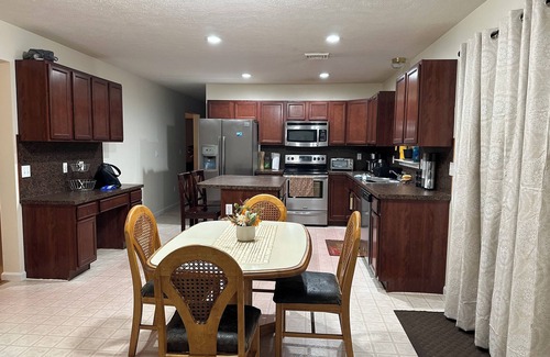 Long Pond House | Spacious 5-bedroom house in delightful Long Pond with AC, WiFi