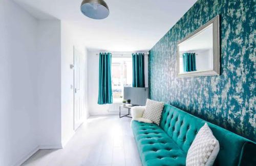 Manchester House | Spacious 5 Bedroom Home Hosted By MCR Dens