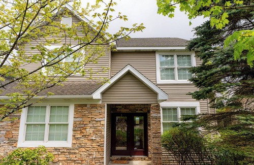 Jefferson Township House | Spacious 5-bedroom house with Majestic Views Hot Tub in delightful Hidden Valley