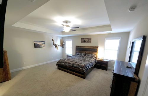 West End House | Spacious 5-bedroom house in peaceful West End. 8 minutes to PINEHURST #2!!!