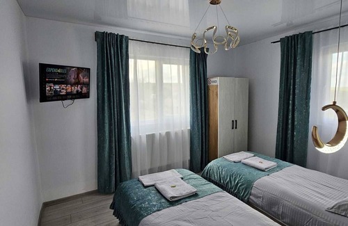 Letcani House | Spacious 5-bedroom house in charming Iasi/Lețcani with AC, WiFi