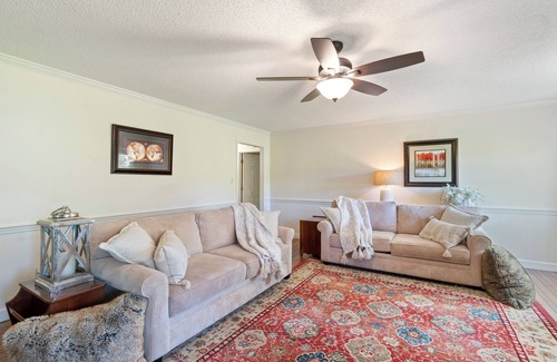 McMinn County House | Spacious 5-bedroom house in amazing Athens with AC