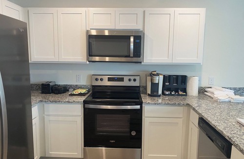 College Station House | Spacious 5-bedroom house with AC, WiFi minutes from Texas A&M University