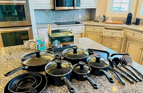 Durant House | Spacious 5-bedroom house with great location to Texoma lake, shops and Casino
