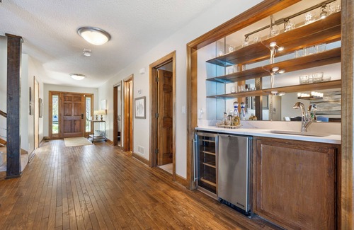 Lula House | Spacious 5-bedroom Lake House oasis in charming Lula