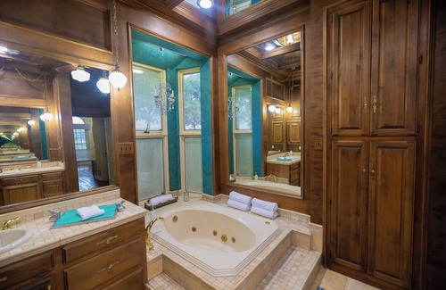 Aubrey Other | Spacious 5-bedroom Ranch house in Aubrey with WiFi and AC