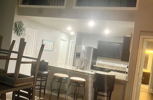Spring House | Spacious 5-Bedroom Retreat in Spring with Private Pool