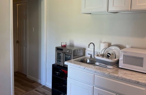 Fayetteville House | Spacious 5-bedroom house in awesome school district with WiFi