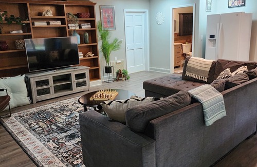 Royal Pines House | Spacious 5-bedroom house in South Asheville/Arden 4500sqft of fun, sleeps 10+