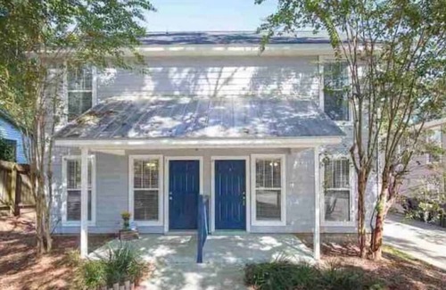 Tallahassee House | Spacious 5 bedroom centrally located in midtown.