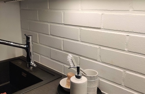 Koillinen District Apartment | Spacious 57-sqm, ground-floor flat in Helsinki, perfect for two persons!