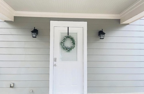 Audubon Park House | Spacious 5B house near UM/large parking space Summer Special!