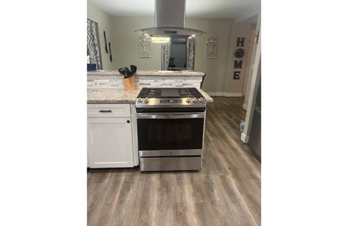 Montgomery House | Spacious 5BR near Lake Conroe