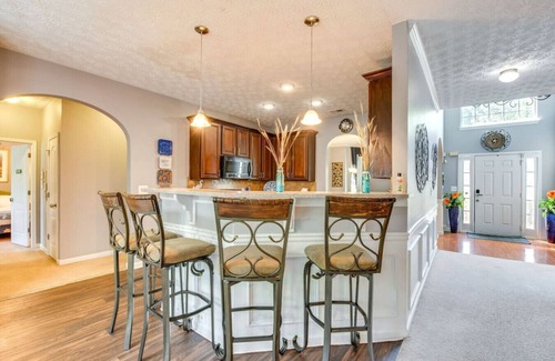 Hampton House | Spacious 5BR Oasis w/Pool + Deck