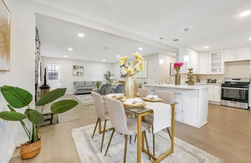 Crest House | Spacious 5BR Retreat-Sleeps 10+