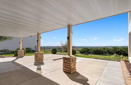 Bismarck House | Spacious 5BR River Retreat - Pool, Sauna, Golf & Stunning Views