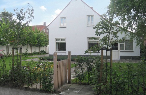 Baarle-Nassau House | Spacious 6-bedroom house in charming Baarle-Hertog with large garden.