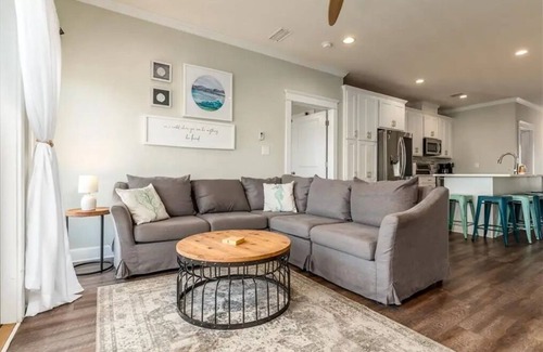 Dauphin Island House | Spacious 6-bedroom waterfront house in Dauphin Island with short walk to beach