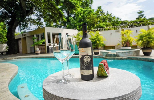 Saint James House | Spacious 6-bedroom house in Federation Park Port of Spain with AC, WiFi