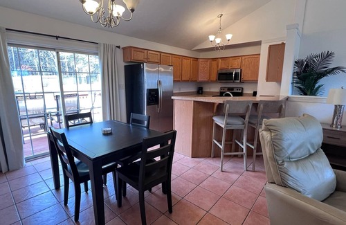 Lynchburg House | Spacious 6-bedroom house close to LU in Lynchburg with WiFi, AC