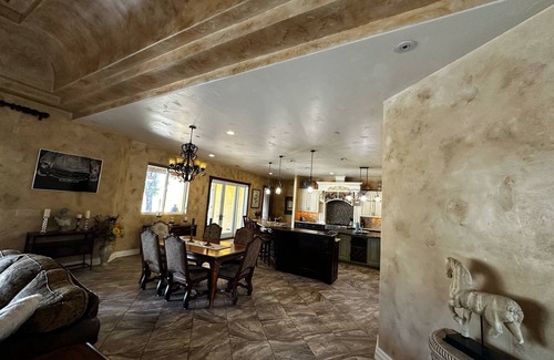 Lakeport House | Spacious 6-bedroom Tuscan style on 18 acres in Lakeport with WiFi, Pool, Gated.