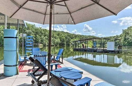 Osage Beach House | Spacious 6-bedroom house in charming Osage Beach with AC, WiFi