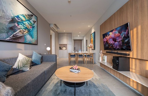 Ho Chi Minh City Apartment | Spacious 6-bedroom apartments in Saigon with Pool, Gym and Bathtub