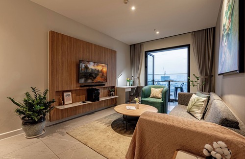 Phuong 1 Apartment | Spacious 7-bedroom Apartment in Dist 1, Central Location, Pool & Gym, Zenity