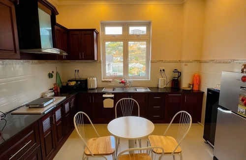 Da Lat Villa | Spacious 7BR-9BA villa in Da Lat 16 Guests peaceful Hills View.