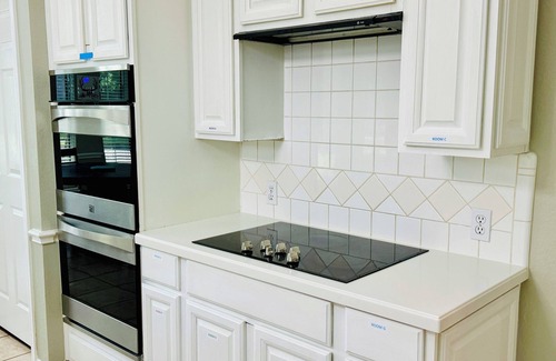 Pearland House | Spacious 7BR Family Home in Pearland! 3 Masters-1 ADA, 1 Upstairs, Near Houston