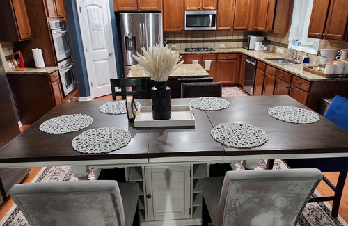 Lilburn House | Spacious 7BR Home in Lilburn - Metro Atlanta