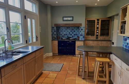 Whitbourne House | Spacious 9-bedroom house in delightful Whitbourne with great outside space.
