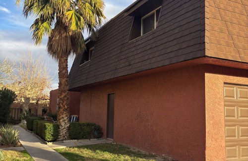 Las Vegas Condo | Spacious & Accessible 2-bedroom Condo with Pool & Private Garage, BEST LOCATION!