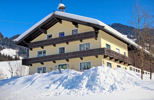 Itter Apartment | Spacious accommodation, 1.2 km to the ski lift